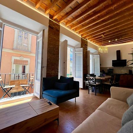 Casa Naty, Espacioso Renovado Apartamento En El Centro De Málaga Esterno foto
