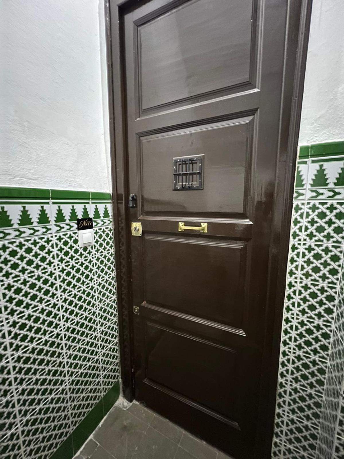 Casa Naty, Espacioso Renovado Apartamento En El Centro De Málaga Esterno foto