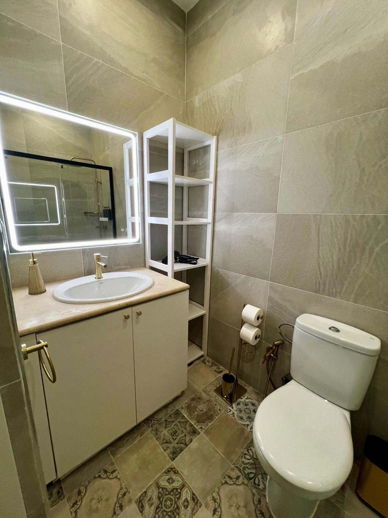 Casa Naty, Espacioso Renovado Apartamento En El Centro De Málaga Esterno foto