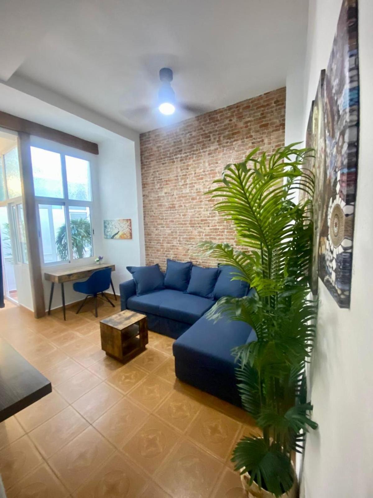 Casa Naty, Espacioso Renovado Apartamento En El Centro De Málaga Esterno foto