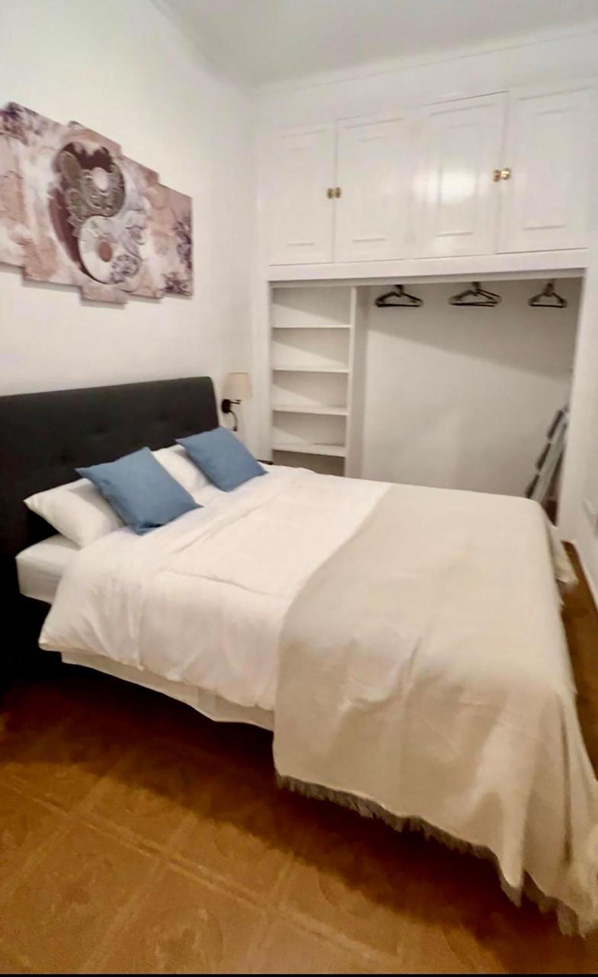 Casa Naty, Espacioso Renovado Apartamento En El Centro De Málaga Esterno foto