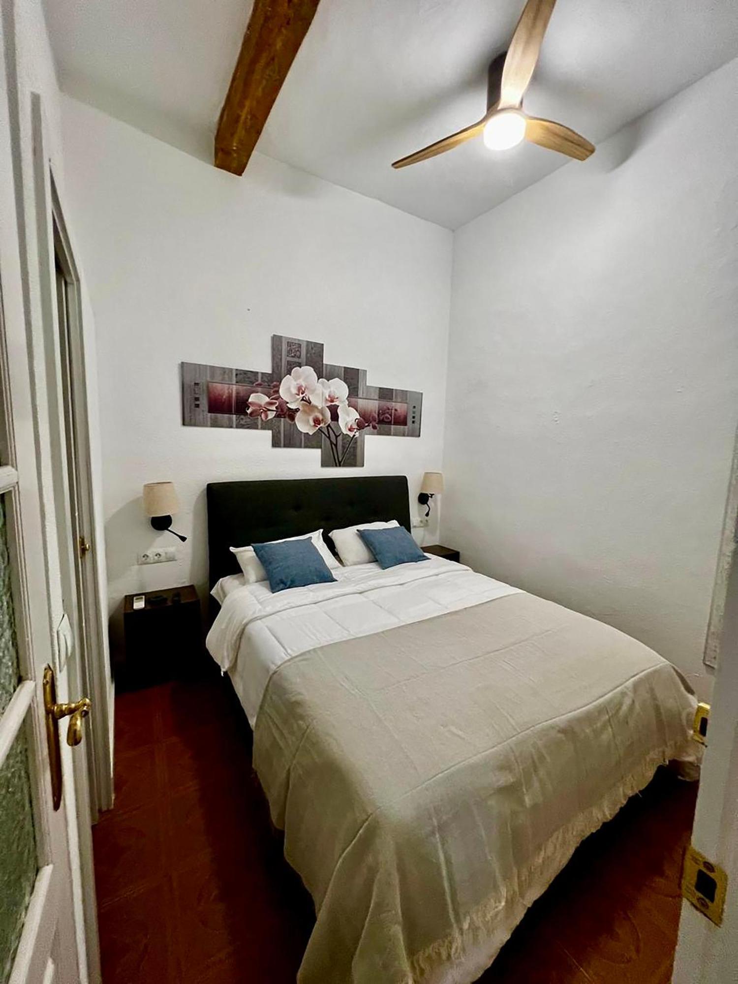 Casa Naty, Espacioso Renovado Apartamento En El Centro De Málaga Esterno foto