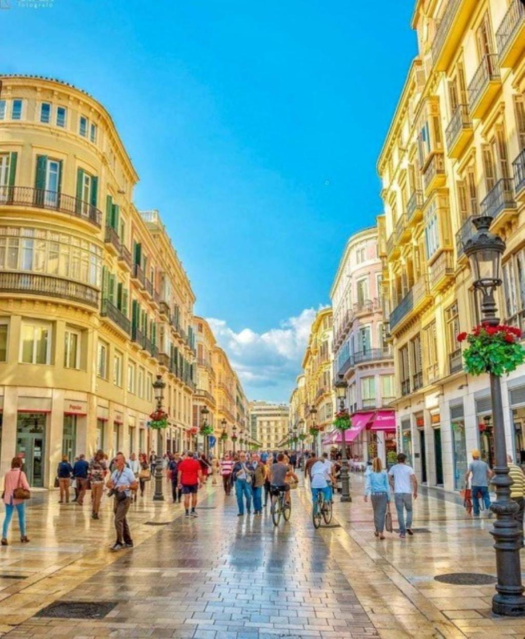 Casa Naty, Espacioso Renovado Apartamento En El Centro De Málaga Esterno foto